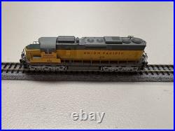 2 Atlas N Scale SD-24 Locomotives, With DCC (Sound In 424) And Knuckle Couplers