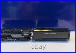 Athearn Challenger 4-6-6-4 N Scale DC #3985 UP