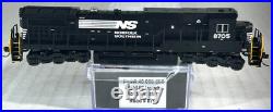 Atlas Silver Series N Scale Dash 8-40c Locomotive Sound/dcc Ready Ns 40005658