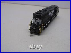 BACHMANN #66355NORFOLK & SOUTHERN GP-40 LOCOMOTIVE # 3057 WithDCC & SOUNDN-SCALE