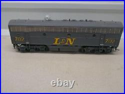 Broadway L & N F7a & F7b Powered Locomotive's With DCC & Sound Ho Scale