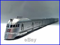 Con-Cor N DCC/Sound CB&Q Burlington 1934 Pioneer Zephyr 9900 & Extra Cars