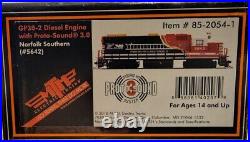 MTH HO Scale 85-2054-1 GP38-2 locomotive N&S 5642 First Responders DCC sound