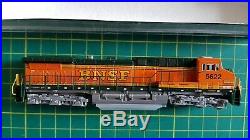 N Gauge kato Diesel Locomotive Bnsf with DCC sound FITTED Kato 176-7111