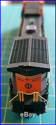 N Gauge kato Diesel Locomotive Bnsf with DCC sound FITTED Kato 176-7111