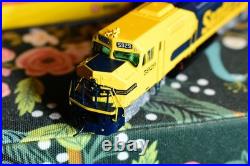 N Scale-ATHEARN 16886 Santa Fe EMD F45 Diesel Locomotive DCC & Sound #5929 EX