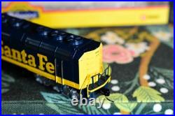 N Scale-ATHEARN 16886 Santa Fe EMD F45 Diesel Locomotive DCC & Sound #5929 EX