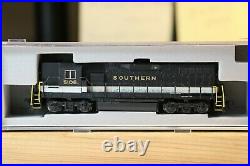 N Scale Atlas GOLD GP38-2 with DCC & Sound Southern Road Number 5106 SOU