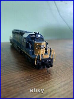 N Scale CSX SD40-2 Locomotive With Sound & DCC Equipped Paragon Diesel Cab #8043