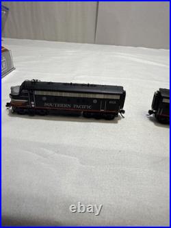 N Scale Paragon3 SP Southern Pacific EMD F7B #8205 DCC/DC Sound 3813&3812