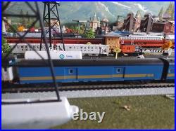 N Scale Rapido F40ph Via Rail Locomotive With DCC And Sound KatoVIApassenger Set