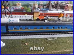 N Scale Rapido F40ph Via Rail Locomotive With DCC And Sound KatoVIApassenger Set