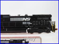 N Scaletrains SXT32572 NS Norfolk Southern GE C40-9 Diesel #8888 with DCC & Sound