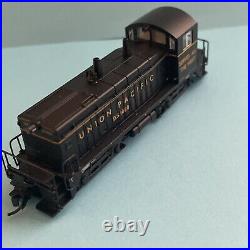 New! BWL 7500 EMD NW2 UP 1060 Sound/DC/DCC