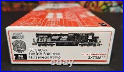 New Scaletrains Rivet Counter N Scale GE C40-9 DCC /Sound NS #8786 SXT38527