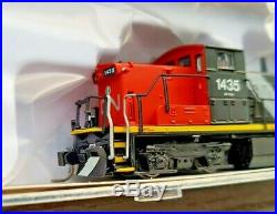 Rapido 1/160 N Scale Cn Stripe Gmd-1a Locomotive Rd# 1435 Dcc/sound 070537 F/s